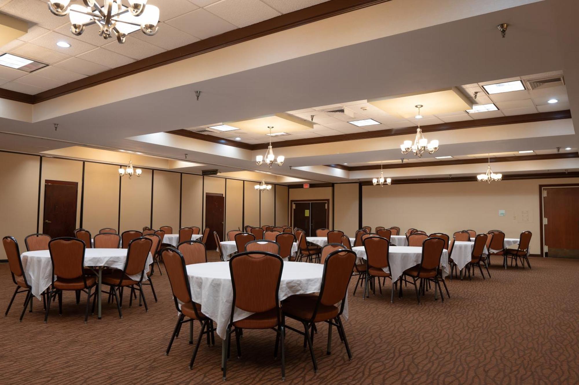 Quality Inn & Suites Downtown Мансфийлд Екстериор снимка